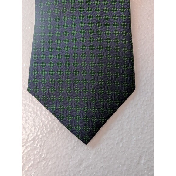 BARNEY'S NEW YORK MEN'S TIE BLUE GREEN GEOMETRIC PATTERN - Picture 1 of 7